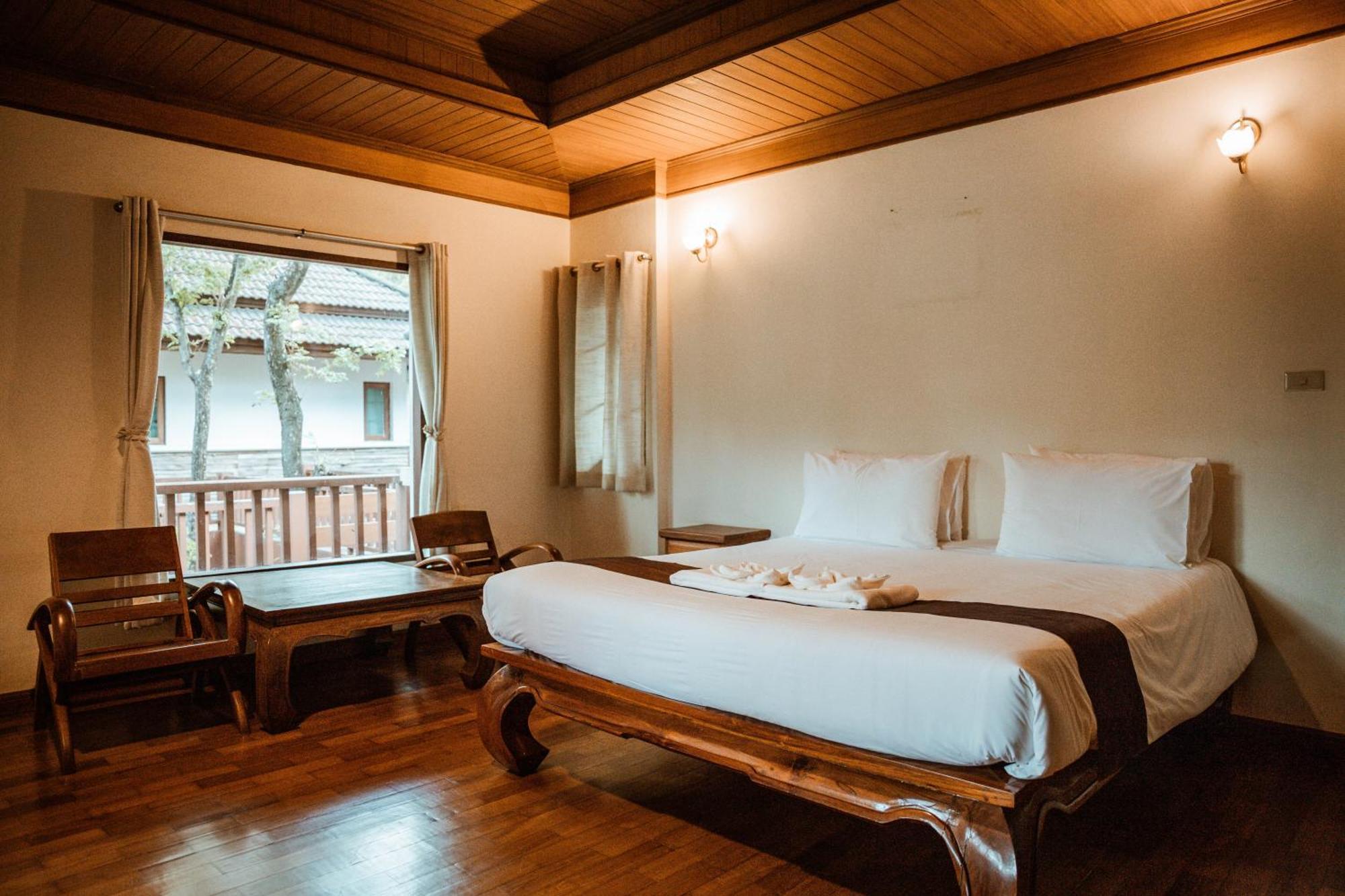 Tak Andaman Resort & Hotel Eksteriør billede