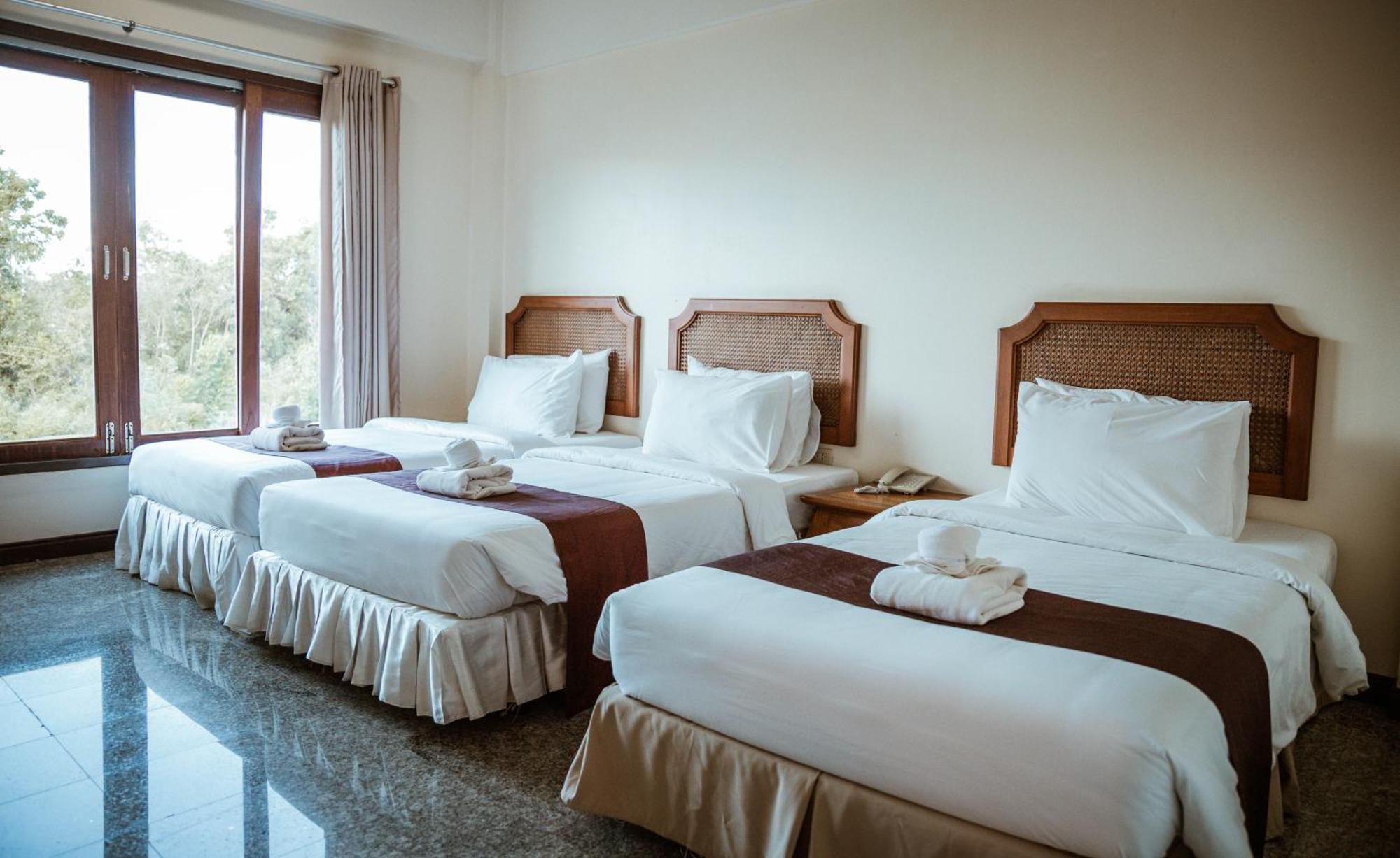 Tak Andaman Resort & Hotel Eksteriør billede